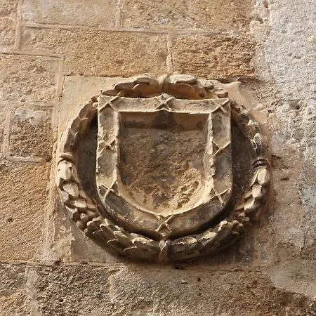 Fray Tomas 2*