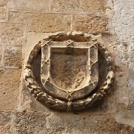 Fray Tomas 2*